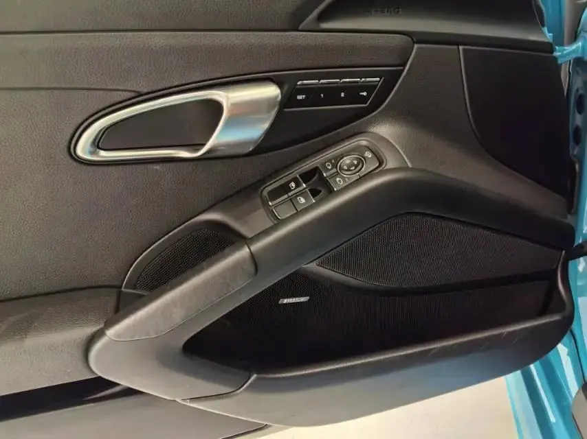 Porsche 718 2020 Cayman 2.0T 4