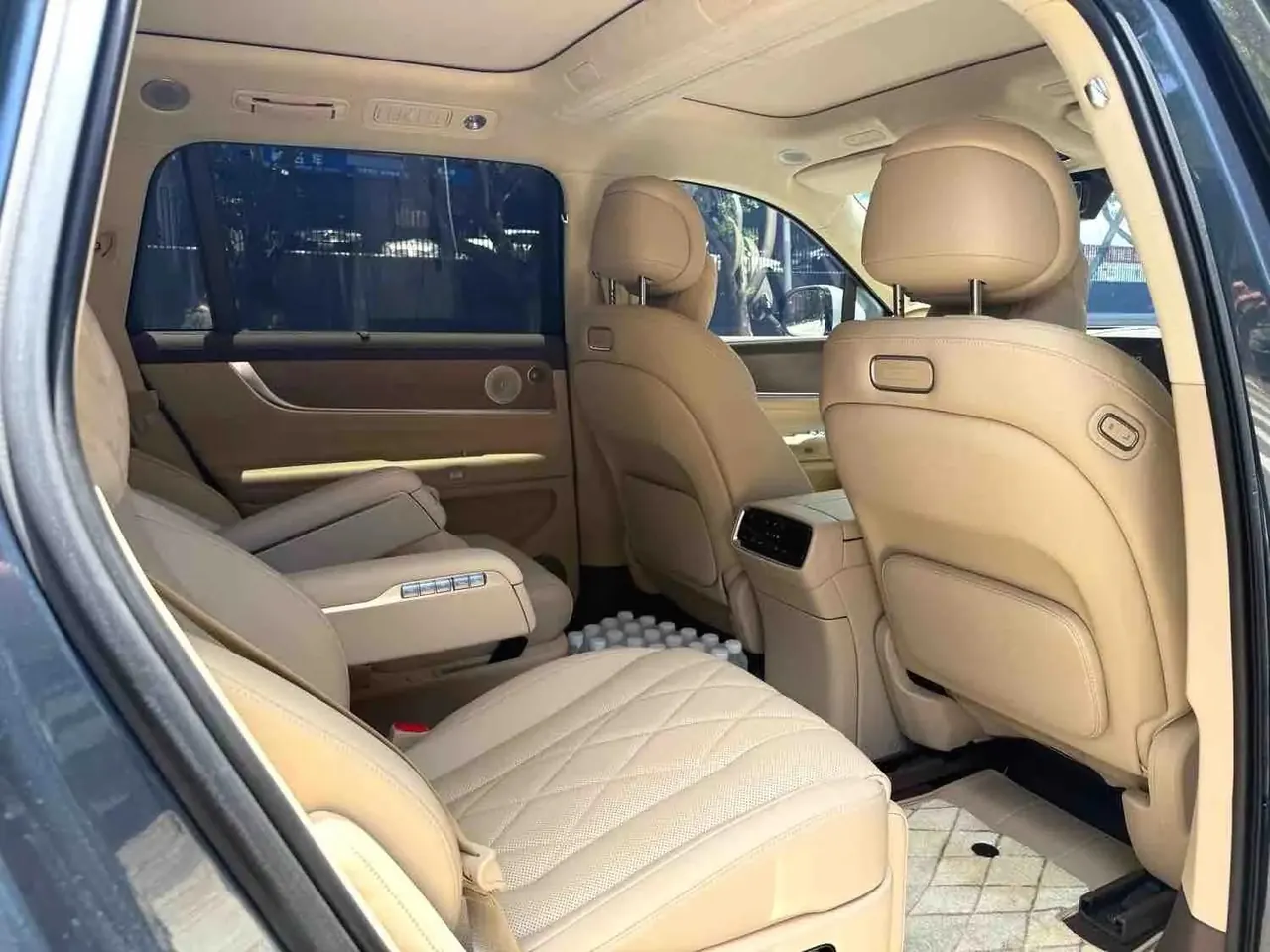 AITO M9 2024 Range-Extended Ultra Version 52kWh 12