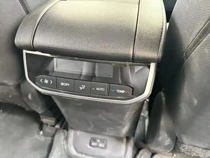 Highlander 2022 380T 4-wheel drive deluxe edition 7 seats 6