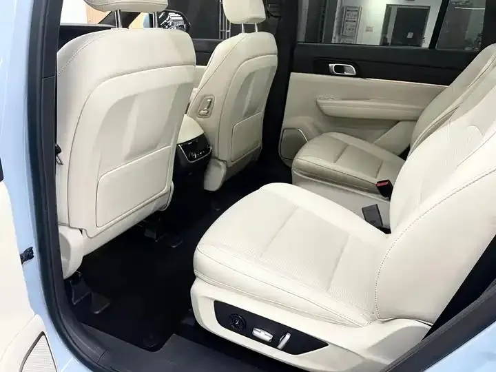 Li ONE 2021 Range-Extended 6-Seater Version 11