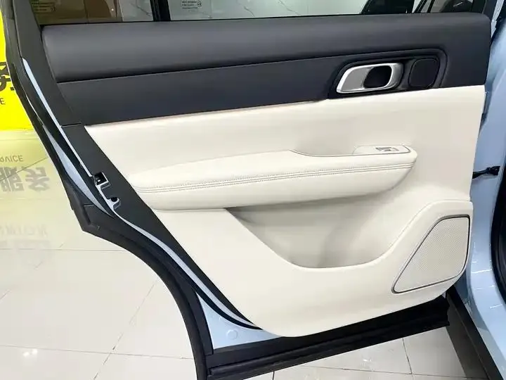 Li ONE 2021 Range-Extended 6-Seater Version 12