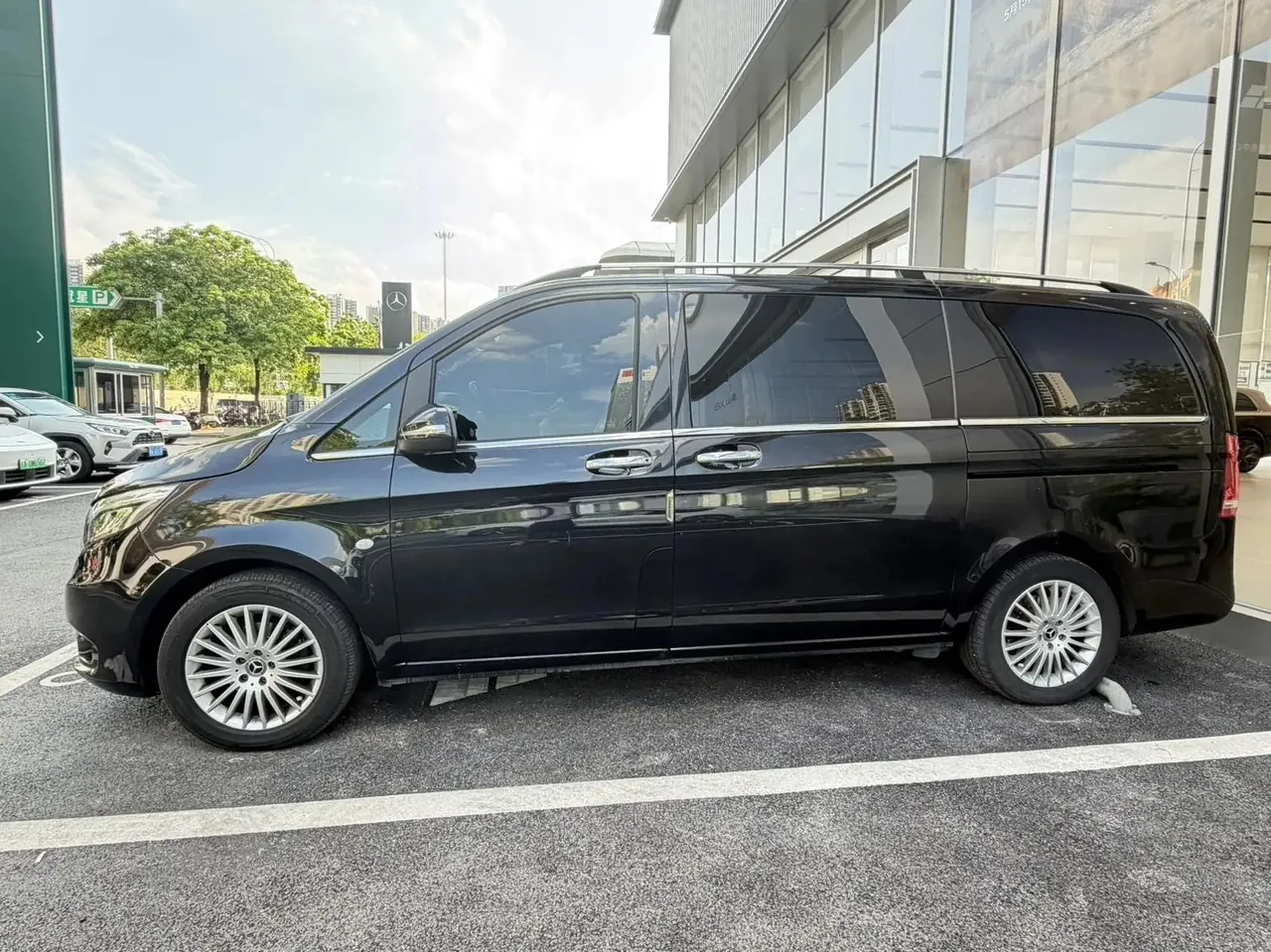 Mercedes Benz Class V (Imported) 2014V 250 2.0T Automatic Gear 2