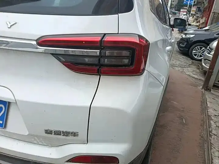 Ruihu 5x 2021 Super Hero Edition 1.5L CVT Deluxe 8