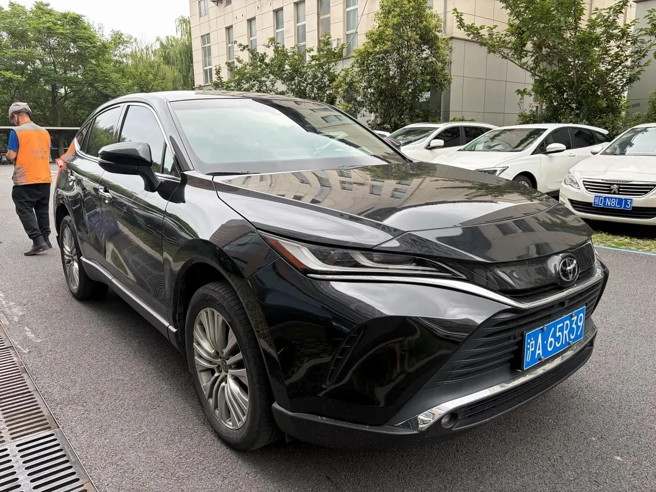 LingFang HARRIER 2022 2.0L CVT Two-Drive Ultimate Edition 3