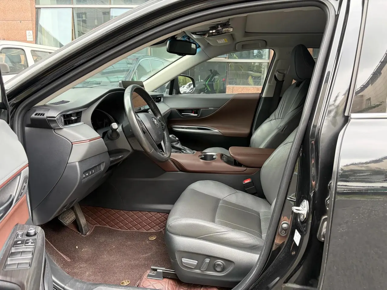 LingFang HARRIER 2022 2.0L CVT Two-Drive Ultimate Edition 4