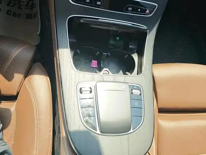 Mercedes Benz E-Class 2022 E 260 L Sports 16