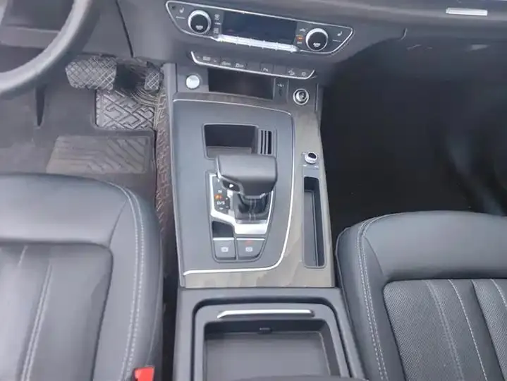 Audi Q5L 2023 40T luxury elegant model 16