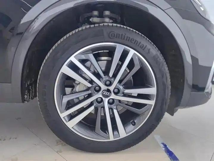 Audi Q5L 2023 40T luxury elegant model 6