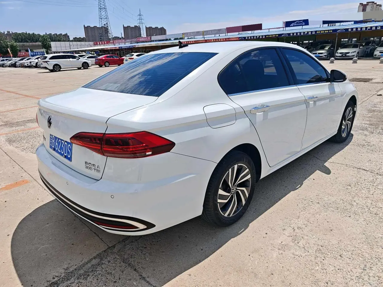 Bora 2023 200TSI DSG Zhixing Edition 2