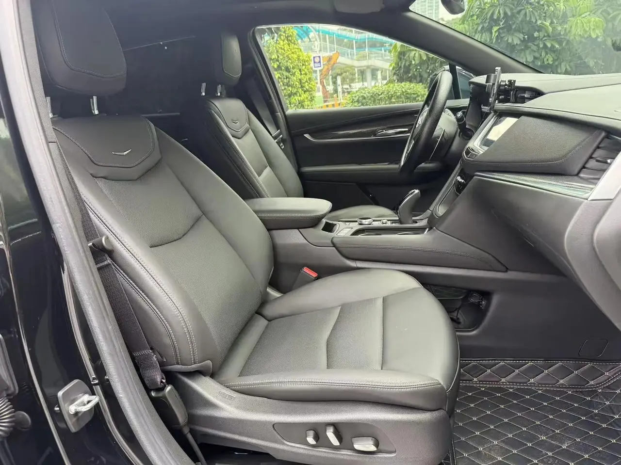 Cadillac XT5 2024 Model 2.0T All-Wheel Drive Luxury Edition (Hummingbird Version) 6