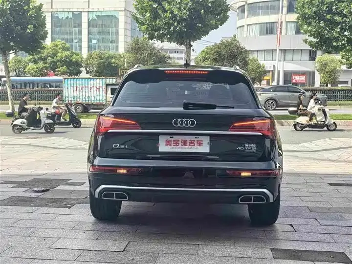 Audi Q5L 2024 40 TFSI fashion dynamic 8