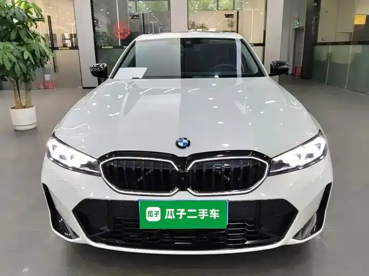 BMW 3 Series 2025 330Li M Sports Obsidian Night Suit 3