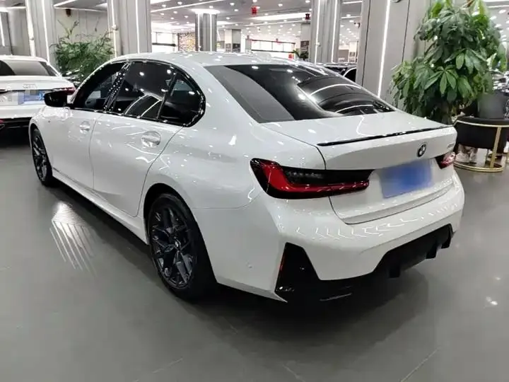 BMW 3 Series 2025 330Li M Sports Obsidian Night Suit 5