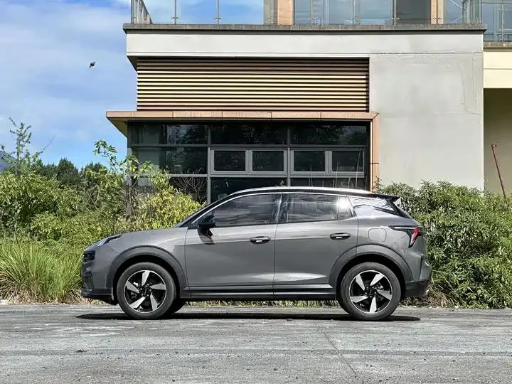 LYNK&amp;CO 06 2020 1.5T Pro 3