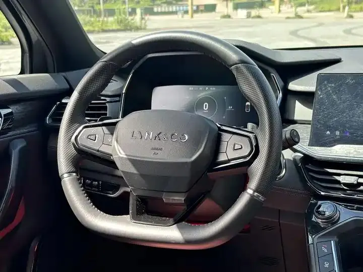 LYNK&amp;CO 06 2020 1.5T Pro 9