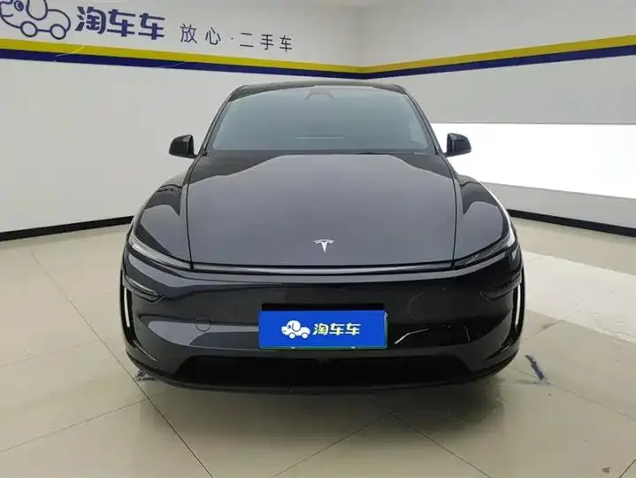 Model Y 2025 rear-wheel drive first edition 2