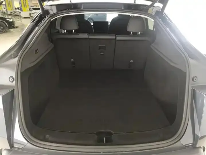 Model Y 2025 rear-wheel drive first edition 4