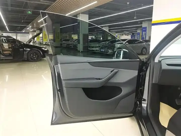 Model Y 2025 rear-wheel drive first edition 7
