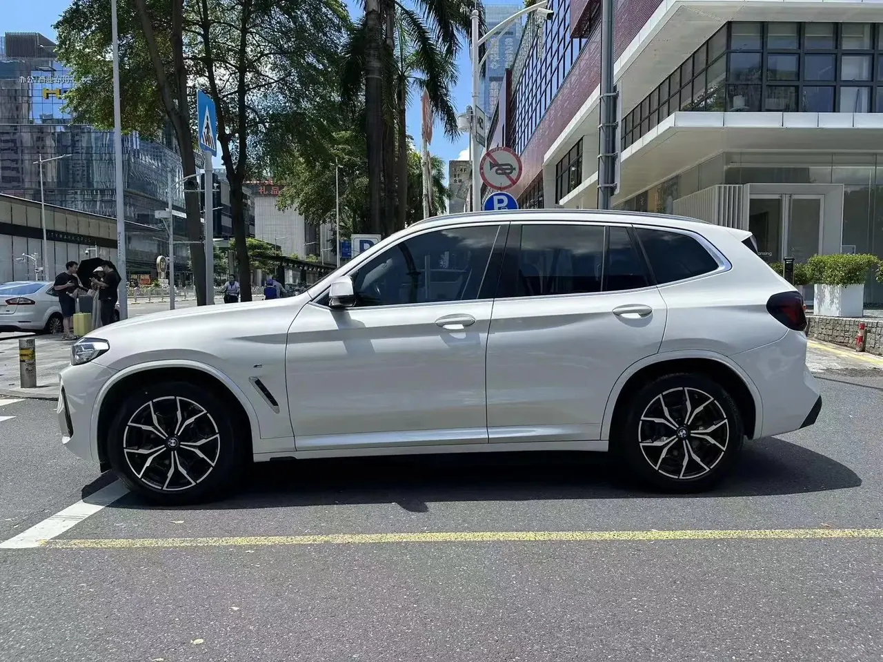 BMW X3 2022 xDrive25i M sports suit 10