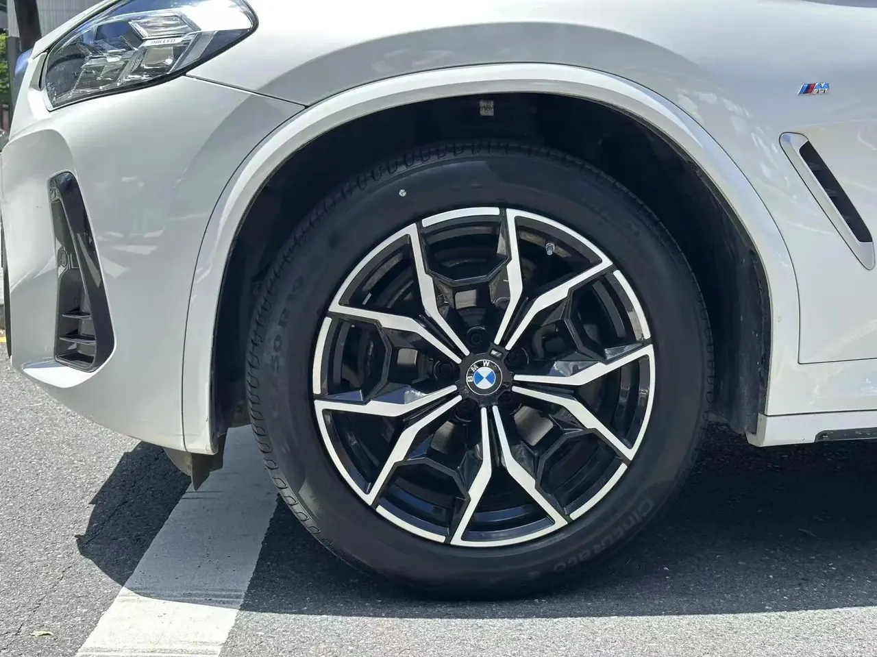 BMW X3 2022 xDrive25i M sports suit 18