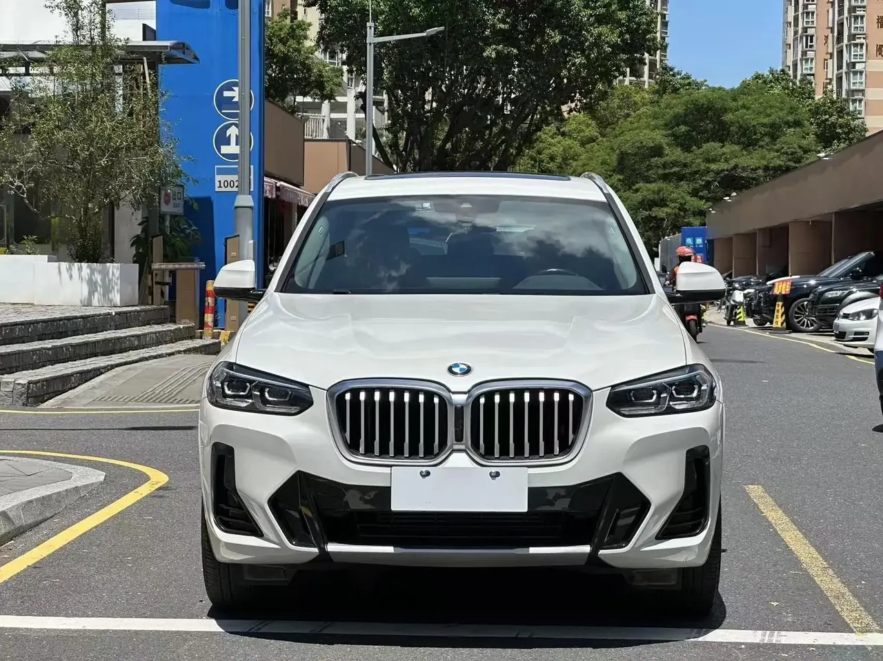 BMW X3 2022 xDrive25i M sports suit 2