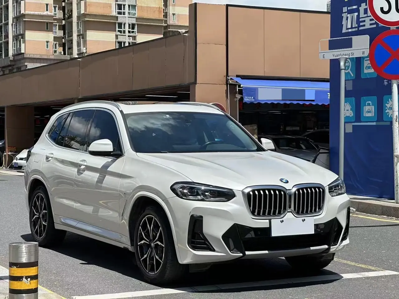 BMW X3 2022 xDrive25i M sports suit 3