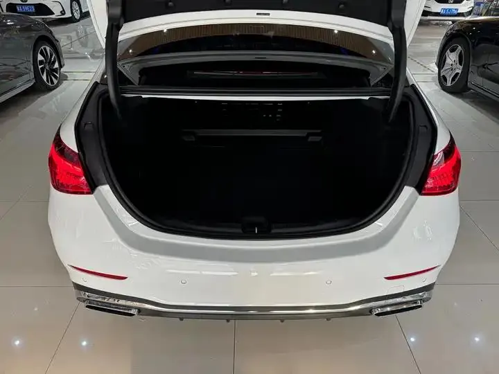 Mercedes Benz Class C 2022 C 200 L Sports Edition 16