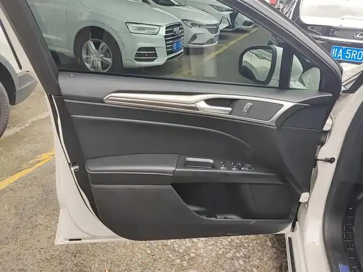 Mondeo 2020 EcoBoost 180 fashion 7