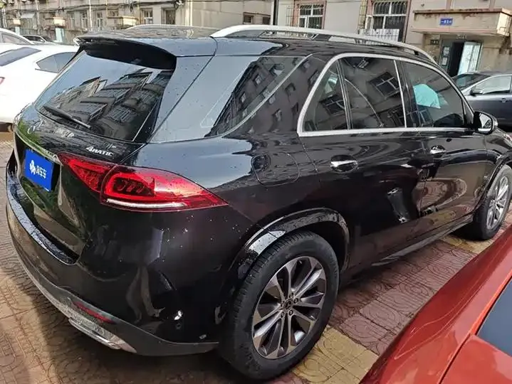 Mercedes Benz GLE 2022 to GLE 350 4MATIC Fashion 3