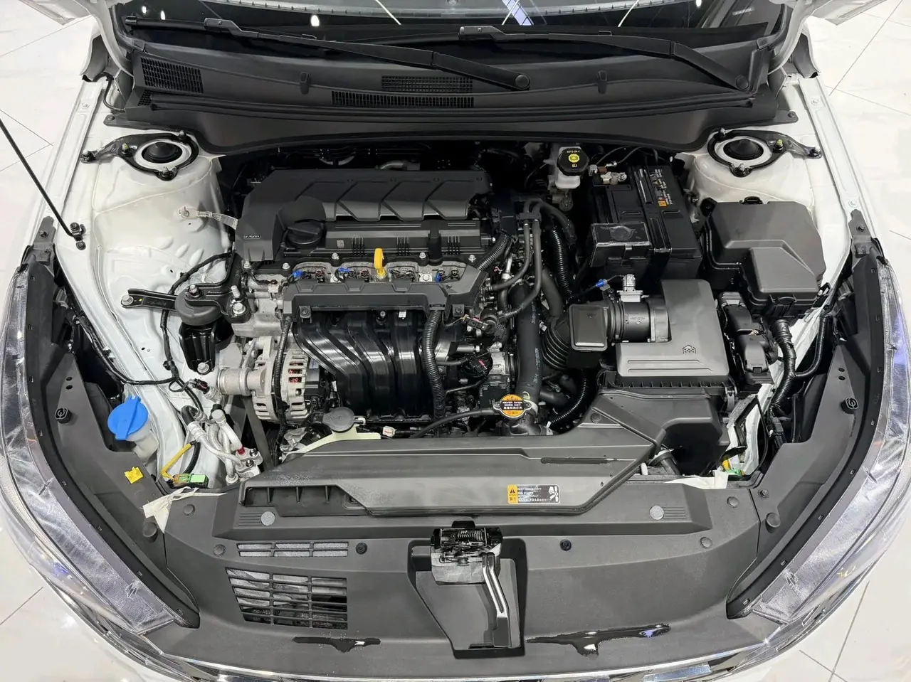 Elantra 2022 1.5L CVT GLX Elite Edition 17