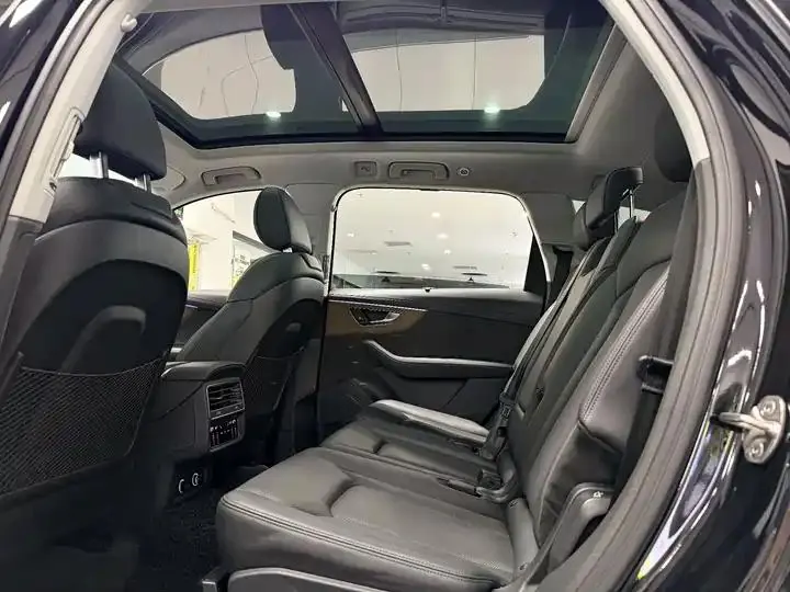 Audi Q7 2020 55 TFSI quattro S line Premium Model 18