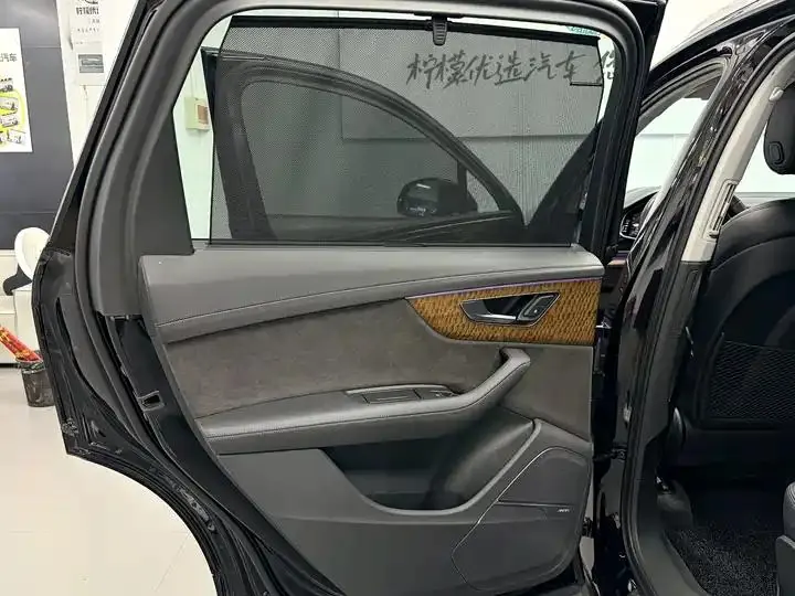 Audi Q7 2020 55 TFSI quattro S line Premium Model 27