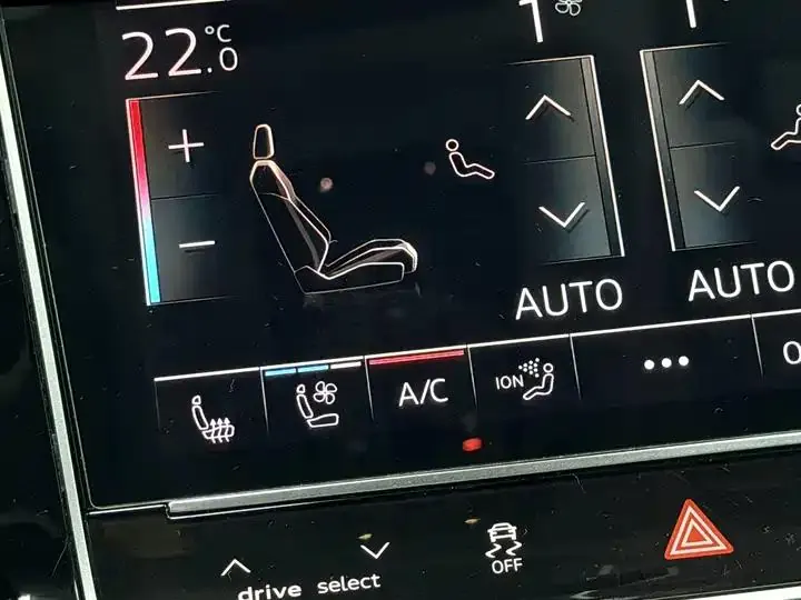 Audi Q7 2020 55 TFSI quattro S line Premium Model 35