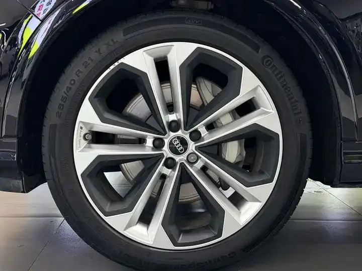 Audi Q7 2020 55 TFSI quattro S line Premium Model 56