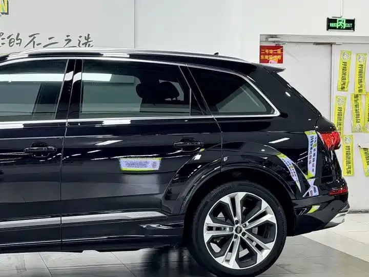 Audi Q7 2020 55 TFSI quattro S line Premium Model 8