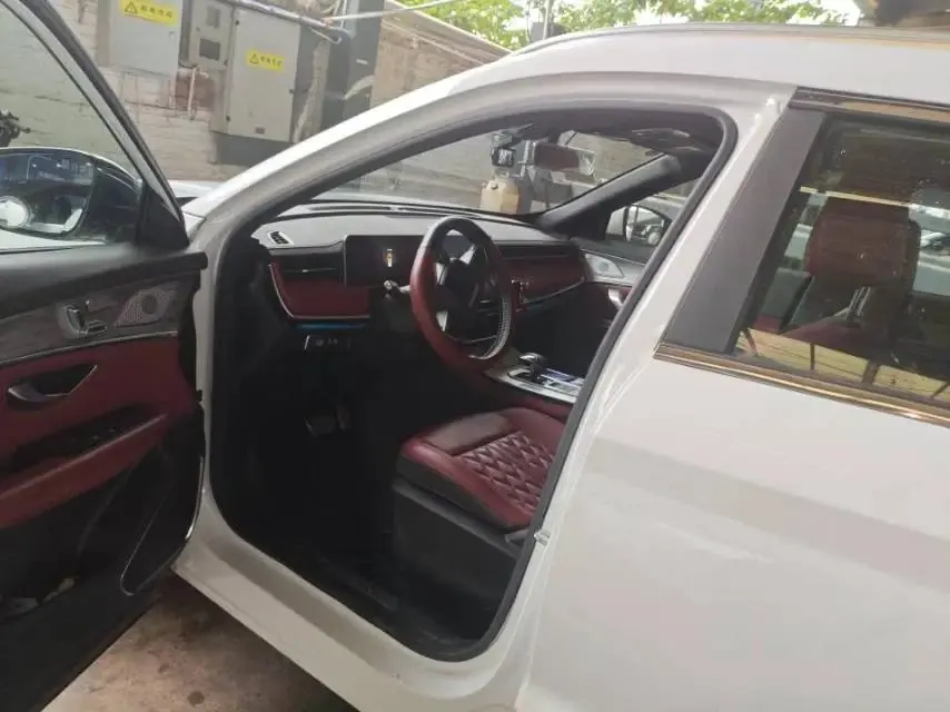 Jetour X70 PLUS 2023 model 1.5T DCT Braver PLUS 7-seater 5