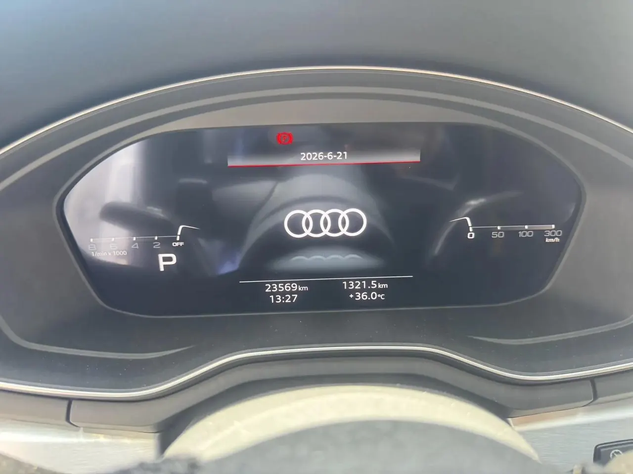 Audi A4L 2020 model 40 TFSI Luxury Dynamic Edition 6