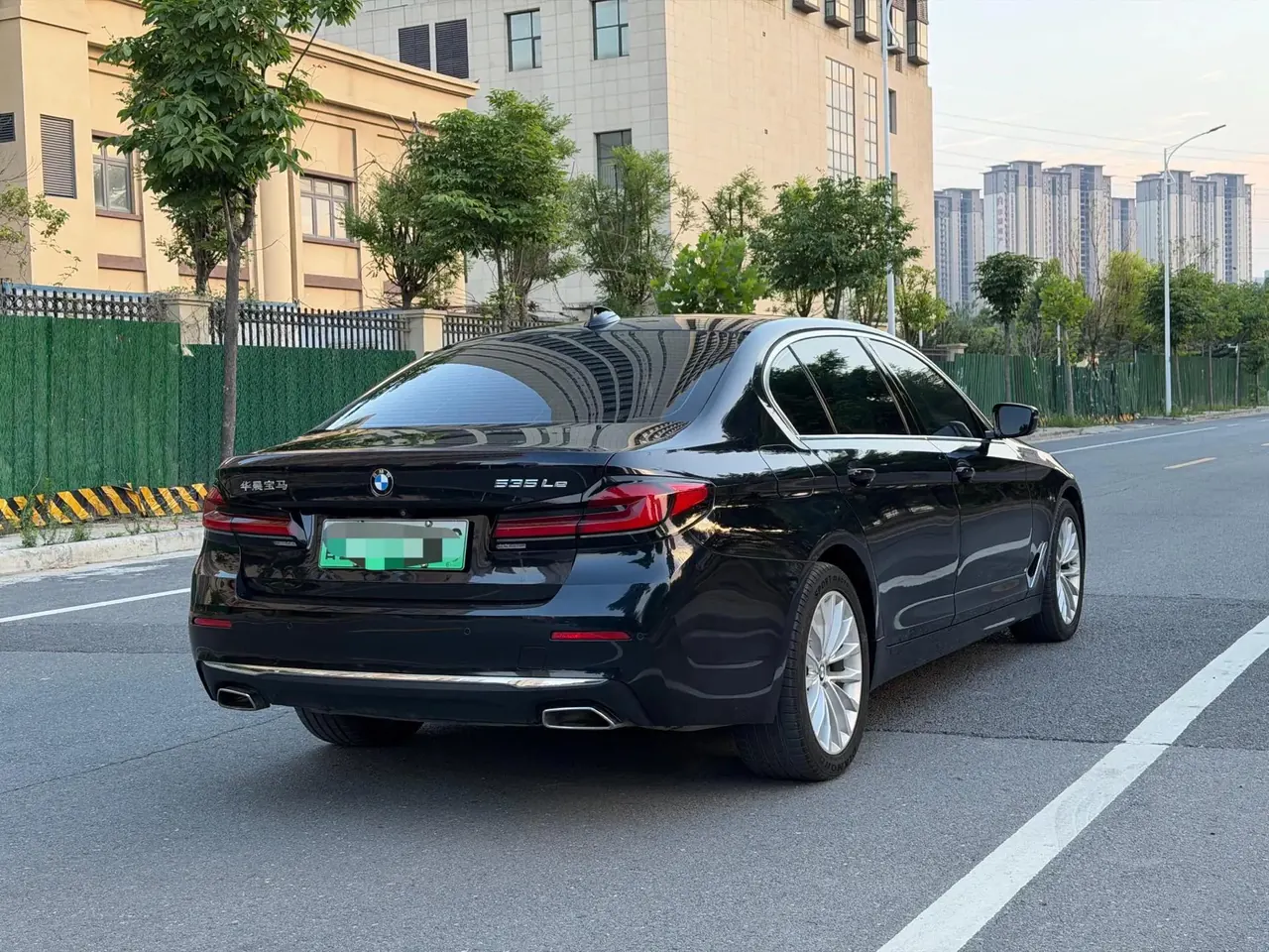 BMW 5 New Energy 2021 535Le Deluxe Suit 7