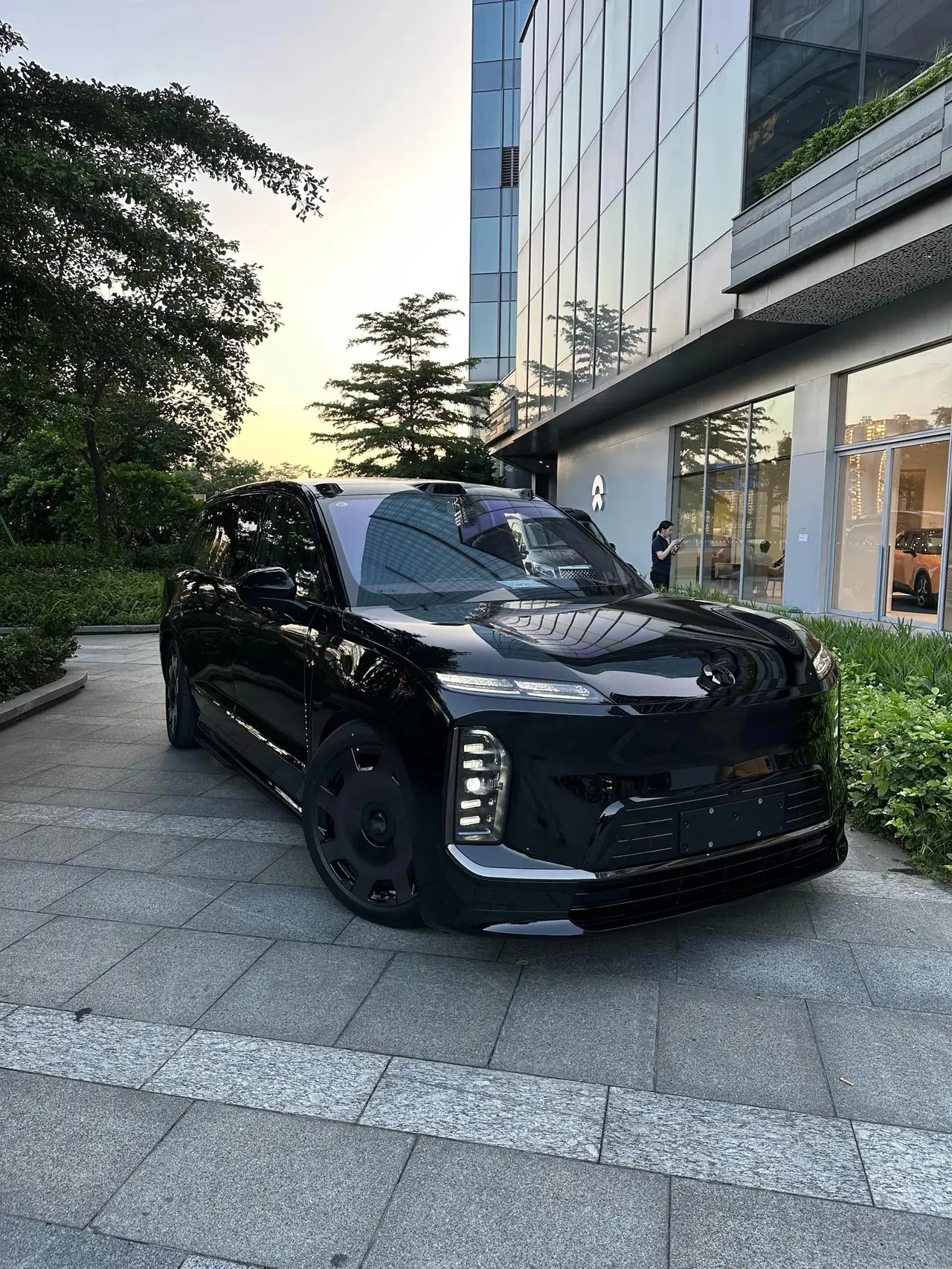 NIO 2026 ES 9 102kWh Executive Island Deluxe Automatic Gear 2