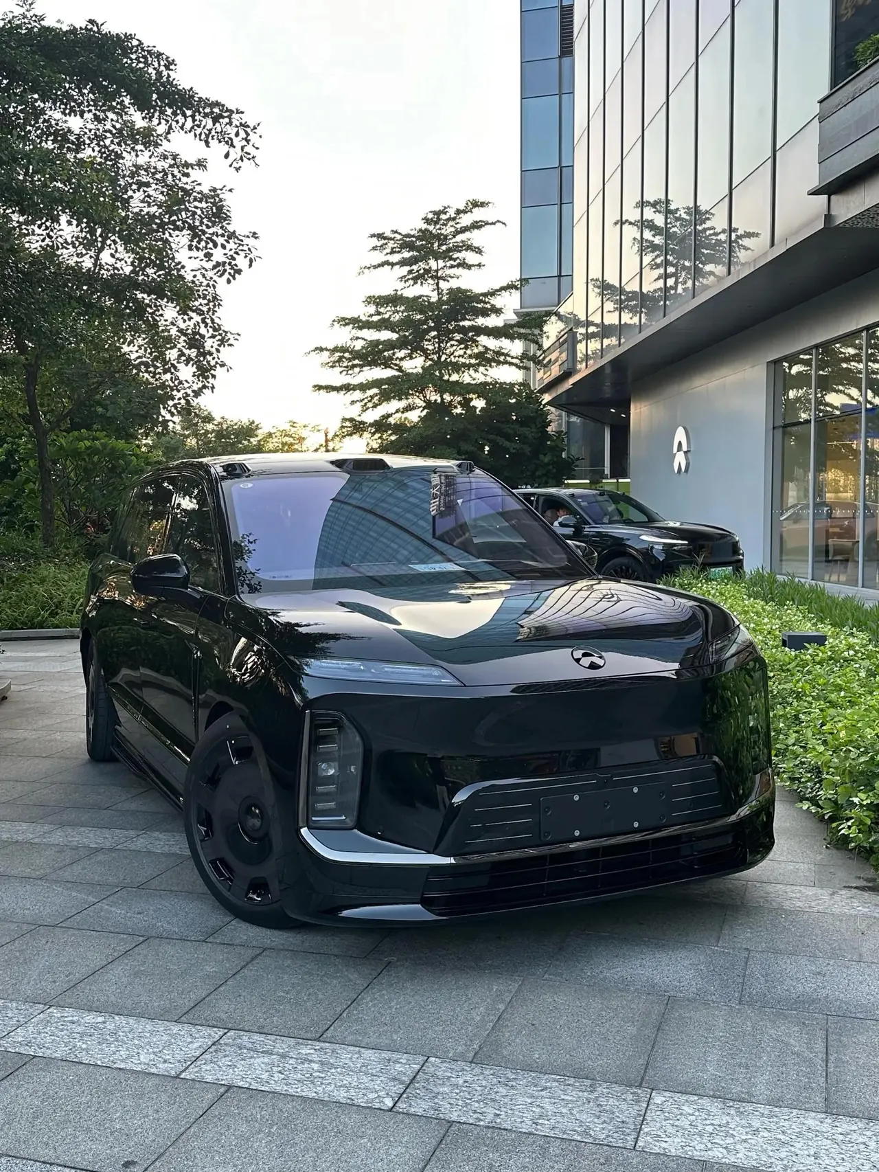 NIO 2026 ES 9 102kWh Executive Island Deluxe Automatic Gear 4