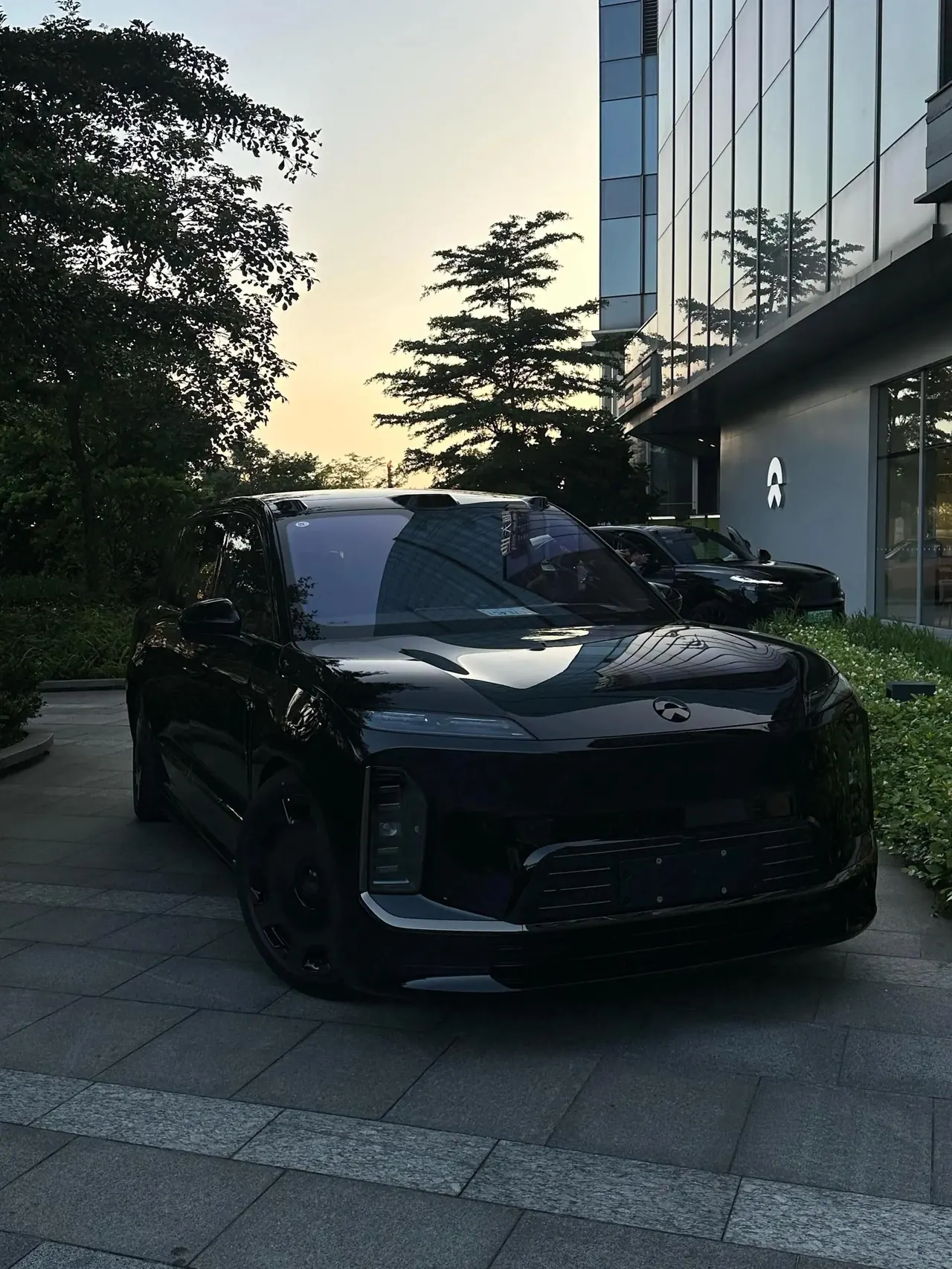NIO 2026 ES 9 102kWh Executive Island Deluxe Automatic Gear 5