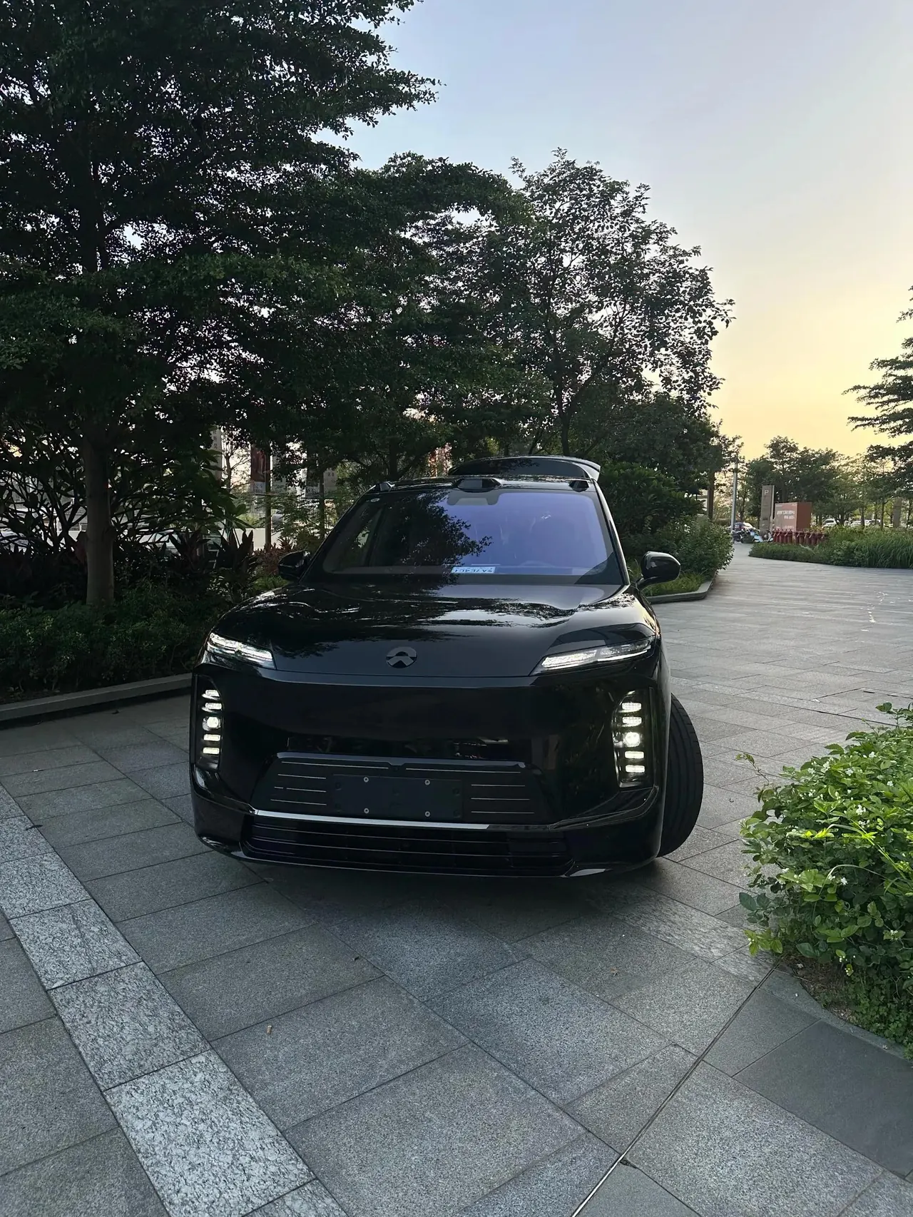 NIO 2026 ES 9 102kWh Executive Island Deluxe Automatic Gear 6