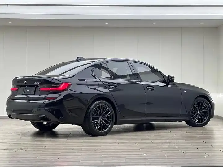 BMW 3 Series 2021 325i M Sports Night Suit 15