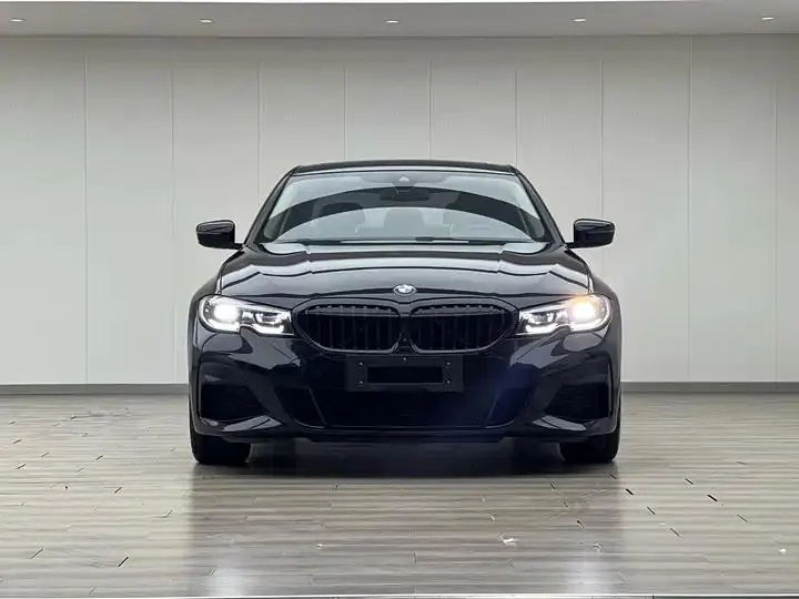 BMW 3 Series 2021 325i M Sports Night Suit 2