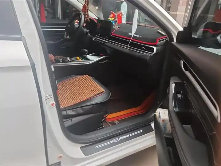 Emgrand 2022 4th Generation 1.5L CVT Elite 8