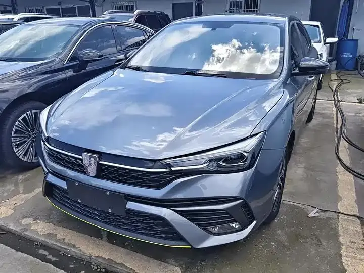 Открыть галерею: Roewe i5 2021 1.5L CVT Platinum Edition