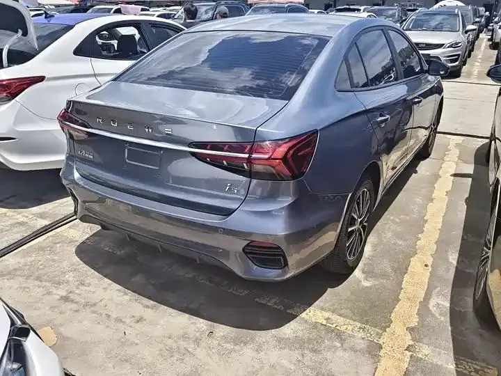 Roewe i5 2021 1.5L CVT Platinum Edition 16