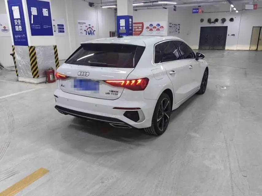 Audi 2023 A3 Sportback 1.4TFSI 35TFSI Fashion Sport Model (facelift) Automatic 9