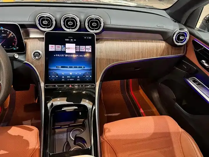 Mercedes Benz GLC 2023 GLC 300 L 4MATIC Dynamic 7-seat 9