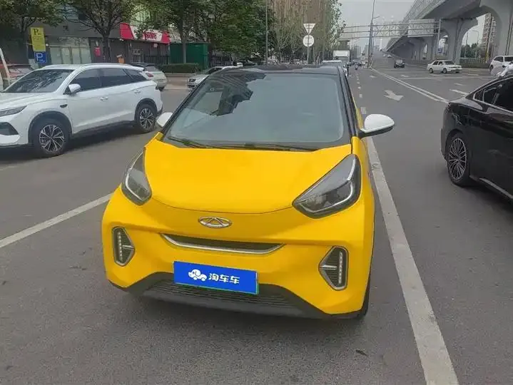 Small Ant 2022 Change Sweet Powder Half Sugar Edition Ternary Lithium 30.6kWh 30kW 301km 2